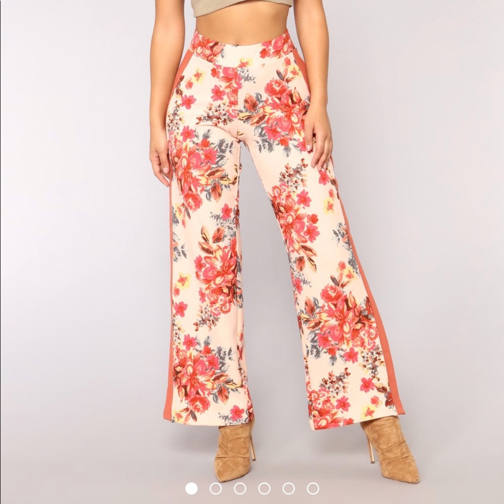 Fashion nova high waited foral pants